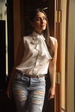 Kareena Kapoor photo shoot in 15th June 2015